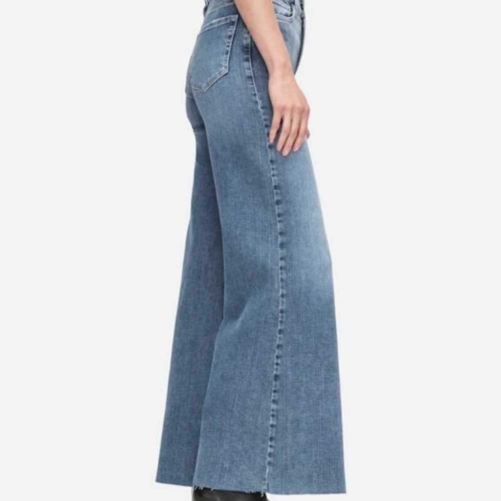 Frame Denim Women’s Light Blue Boot Cut Jeans